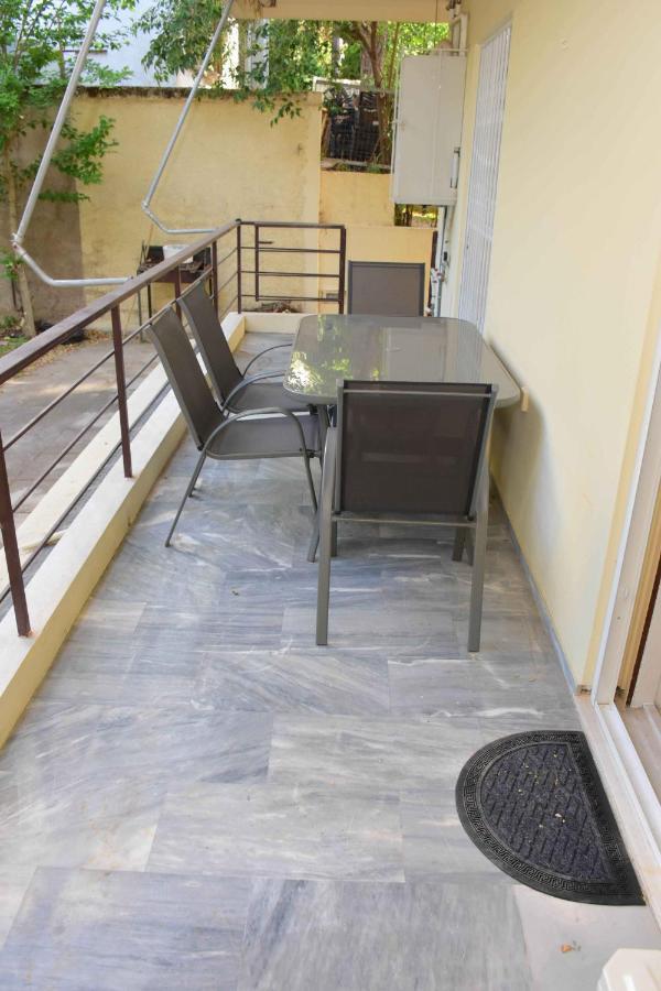 Filoxenia Apartment เอเธนส์ ภายนอก รูปภาพ